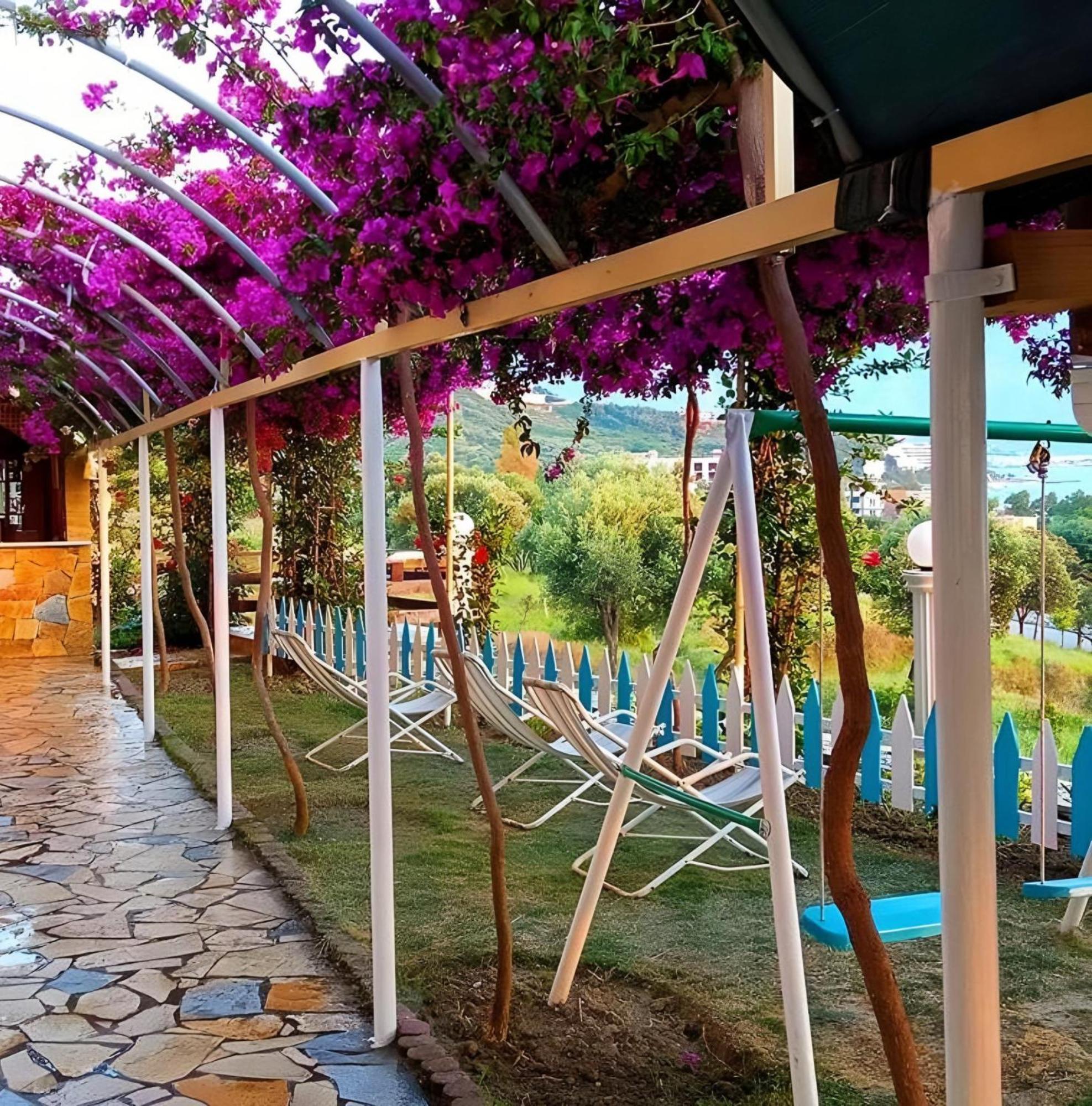 Hotel Sirena ราดฮีมือ ภายนอก รูปภาพ